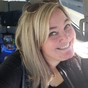 Meet your Posher, Leeann